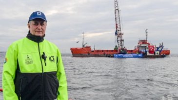 Cemil Tugay’ın Projesine Dikkat Çeken Eleştiri: Kendini Akvaryumda Sanıyor!