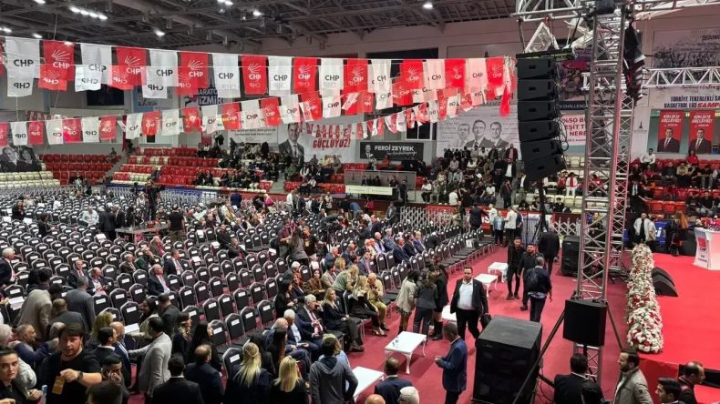 CHP İzmir İl Kongresi'nde Fark Yaratan Gelişme: Tüzüğe Aykırı Seçim