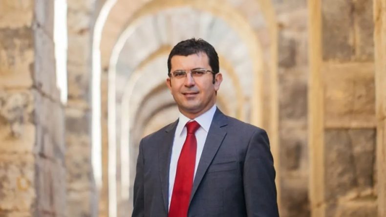 Eski Belediye Başkanı'ndan İzmir Büyükşehir'e Çöp Tepkisi: Bergama Sessiz Kalmayacak