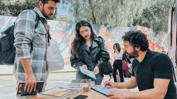 Gezici Kütüphane, Ege Üniversitesi Metro Durağında Öğrencilerle Buluşuyor