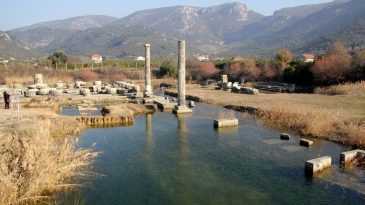 Homeros'un Evi: Kehanetin Merkezi Klaros