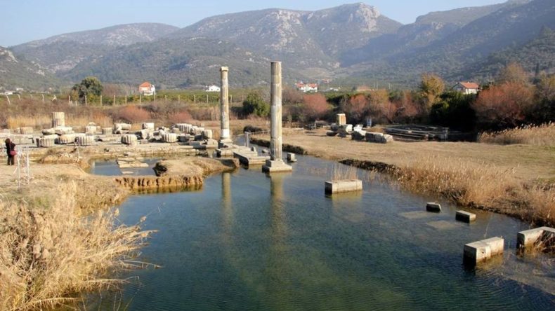 Homeros'un Evi: Kehanetin Merkezi Klaros