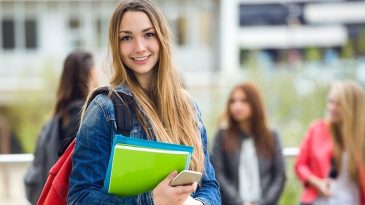 İzmir B&uuml;y&uuml;kşehir Belediyesi'nden Gen&ccedil;lere Dil Eğitimi Desteği: Beş Farklı Dilde Kurs Başlıyor