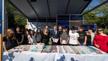 İzmir Kitap Fuarı kapılarını açtı: Giriş ücretsiz!