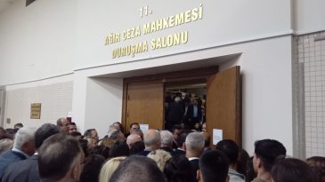 İzmir Kooperatif Davasında Salon Krizi: Duruşma Gergin Başladı, Mahkeme Heyeti Talimat Verdi