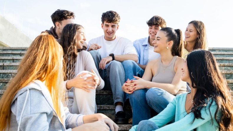 İzmir Seninle Projesi Nedir? Gençleri İş Dünyasına Hazırlayan Programlar