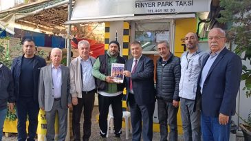 İzmir Taksiciler Odası Esnafa Faaliyet Karnesi Dağıttı