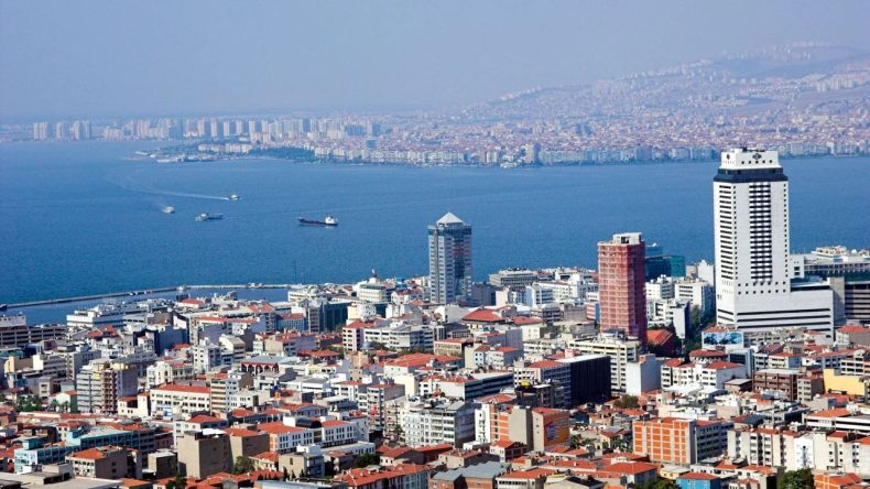 İzmir'de Ev Alacaklar İçin Önemli Gelişmeler: Yeni Yılda Konut Üretimi Artacak