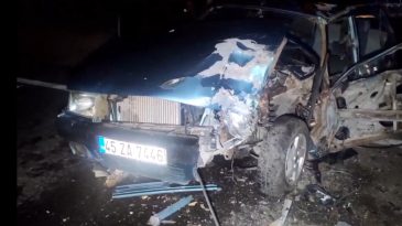 İzmir'de Korkunç Kaza: Araç Parçalara Ayrıldı!