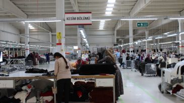 İzmir'de Tekstil Firması İflas Bayrağını Çekti!