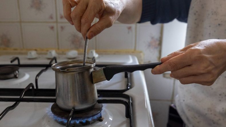 İzmir’in o mahallesine ilk doğal gaz bağlandı: 30 yıllık bekleyiş son buldu