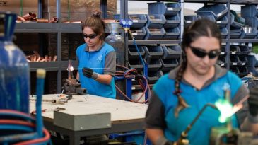 İzmir’de İş Olanakları Artıyor: Kadın ve Gençler Öncelikli