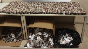 İzmir’de Uyuşturucu Operasyonu: Binlerce Hap ve Yüklü Miktarda Para Ele Geçirildi