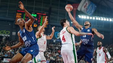 Karşıyaka, Anadolu Efes’i Elinden Kaçırdı: Mücadeleye Büyük Övgü!