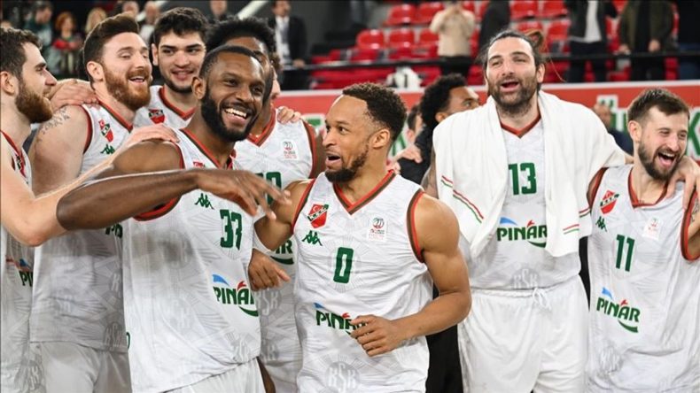 Karşıyaka Evinde Soğuk Duş Aldı!