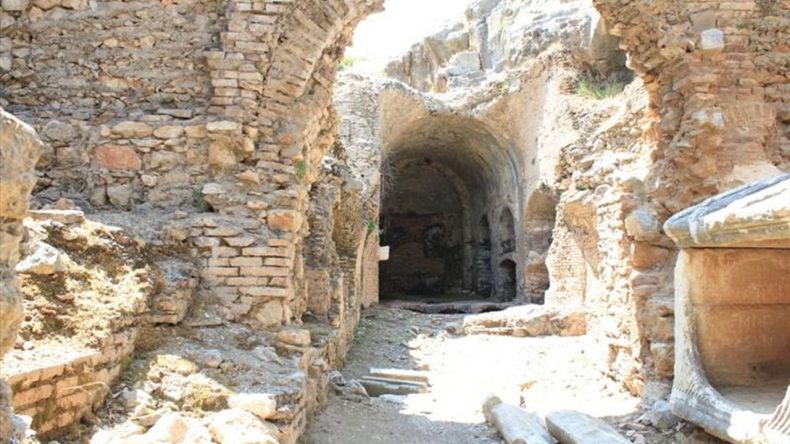 Kutsal Dinlerin Kadim Efsanesi: Yedi Uyurlar Mağarası
