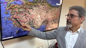 Prof. Dr. Sözbilir İzmir'deki 3 Fayı İşaret Etti: Deprem Üretme Zamanı Geldi