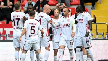 Samsunspor Avrupa'da Fark Yaratıyor: Dinamo Kiev'i 3-0'la Geçti