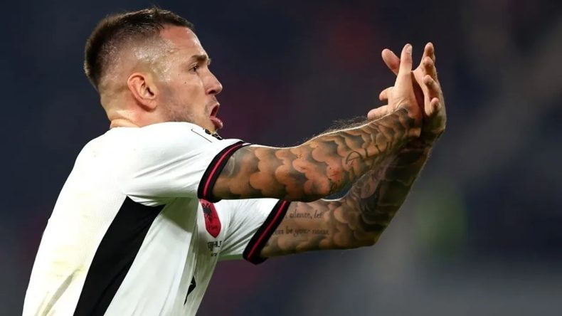 Sırbistan-Arnavutluk Maçında Olaylar: Rey Manaj Göz Doldurdu!