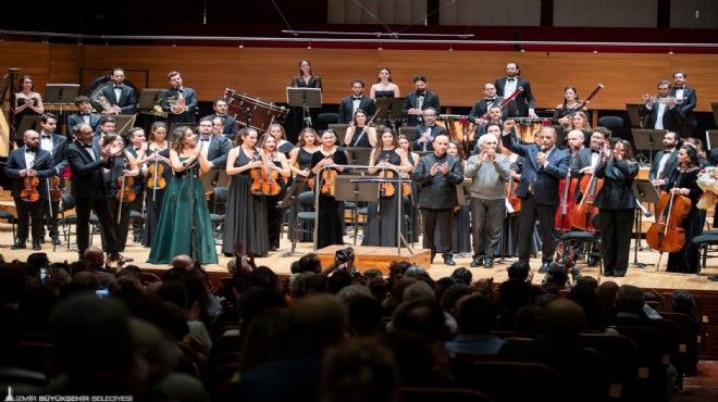 Unutulmaz Cumhuriyet Konseri… Tugay: 'İzmir Cumhuriyet'in Kentidir'