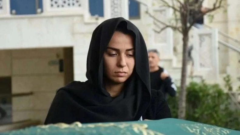 Yeşilçam’ın unutulmaz ismi Neşe Aksoy, İzmir'de son yolculuğuna uğurlandı