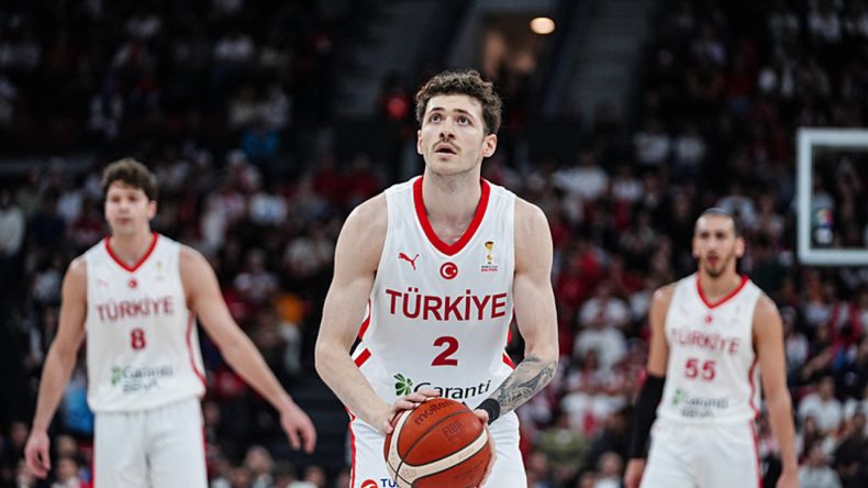 12 Dev Adam Farklı Galip Geldi!