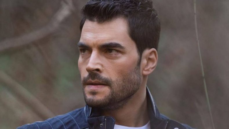 Akın Akın&ouml;z&uuml;'den Oyuncular Sendikası'na: Vay halimize!