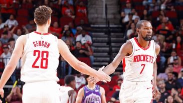 Alperen Şeng&uuml;n NBA'de R&uuml;zgar Gibi Esti: Rockets 5. Galibiyetini Elde Etti!