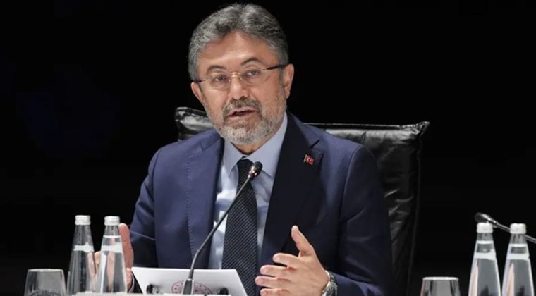 Bakan Yumaklı'dan Zirai İlaçlar Hakkında Önemli Açıklama
