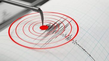 Balıkesir'de Deprem: İzmir'de de Hissedildi