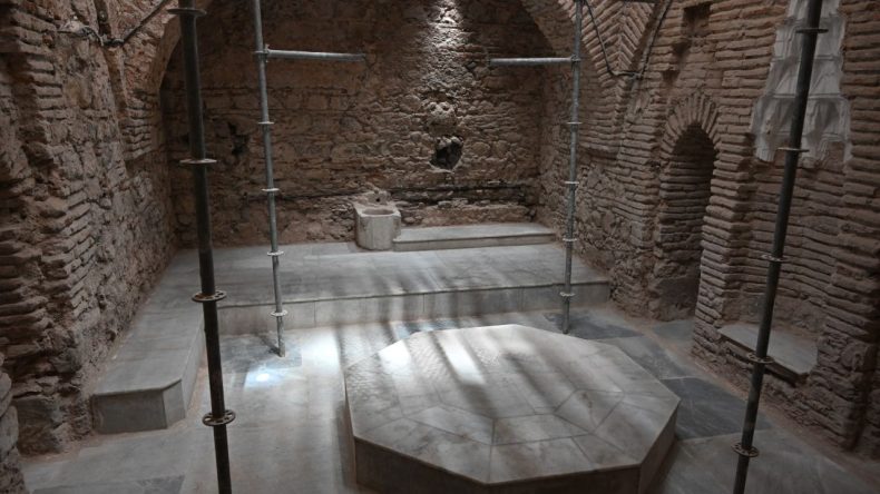 Bergama’da Tarihi Yapılara Koruma Kararı