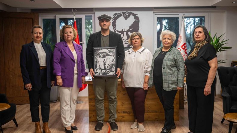 Bornova’da Başkan Eşki’ye Özel Hediye