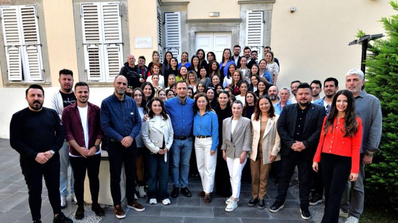 Bornova’da Öğretmenler Günü Kutlaması