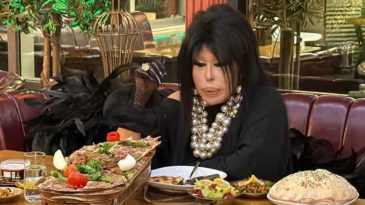 B&uuml;lent Ersoy Gece Yarısı Kebap&ccedil;ı A&ccedil;tırdı