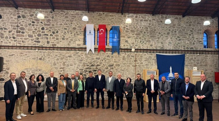 CHP İzmir'de Başkanlar Buluşması: Hazırız, Kararlıyız ve Birlikte Daha Güçlü Türkiye’yi Kuracağız!