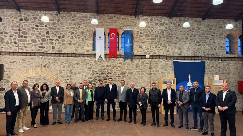 CHP İzmir'de Başkanlar Buluşması: Hazırız, Kararlıyız ve Birlikte Daha Güçlü Türkiye’yi Kuracağız!