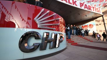 CHP&rsquo;de kurultay &ouml;ncesi PM senaryoları | İzmir&rsquo;i PM&rsquo;de kimler temsil edecek? &Uuml;mit Kartal s&uuml;rpriz bir isim a&ccedil;ıkladı