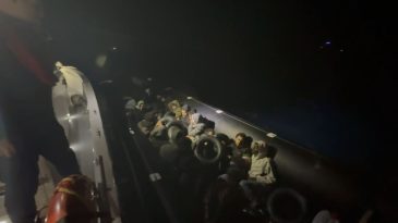Ege Denizi&rsquo;nde Umut Operasyonu: 70 G&ouml;&ccedil;men Kurtarıldı!