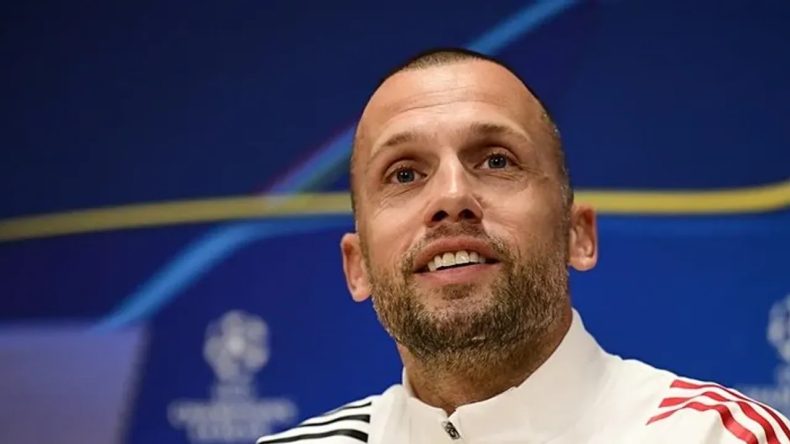 Galatasaray Yenilgisi Ajax'ta Krizi Derinleştirdi