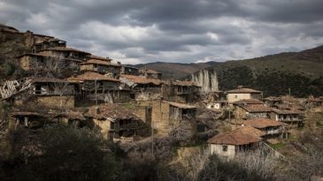 Hem ürkütüyor, hem büyülüyor: Hayalet köy Lübbey!