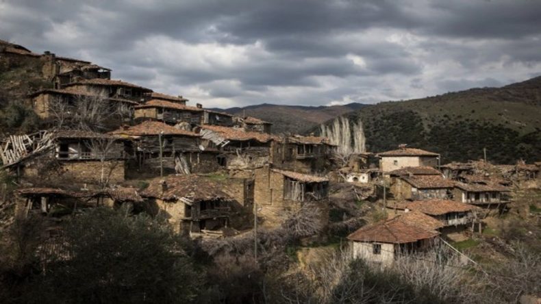 Hem ürkütüyor, hem büyülüyor: Hayalet köy Lübbey!