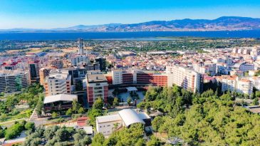 İE&Uuml;&rsquo;den Yaratıcılık Kaps&uuml;l&uuml;: &Uuml;nl&uuml; isimler İzmir&rsquo;de buluşacak