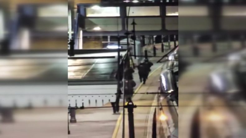 İngiltere'de Tren Saldırısı: 11 Yaralı