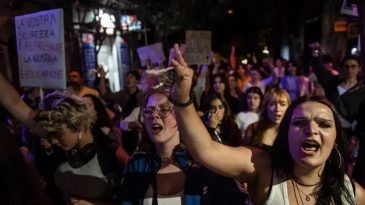 İtalya'dan kadın cinayetlerinde tarihi karar: Faile &ouml;m&uuml;r boyu hapis d&uuml;zenlemesi yasalaştı!