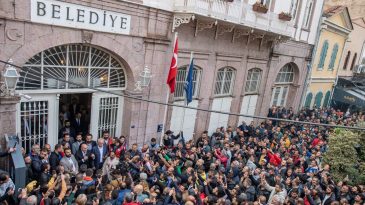 İzmir Büyükşehir Belediyesi İşten Çıkarılan İşçilerden Dayanışma Çağrısı