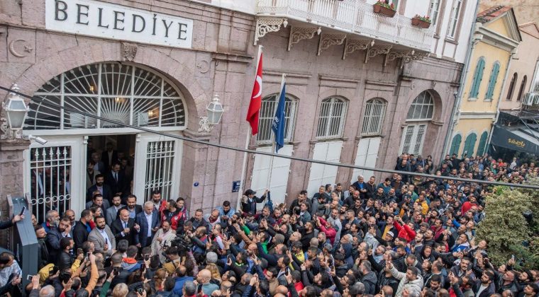 İzmir Büyükşehir Belediyesi İşten Çıkarılan İşçilerden Dayanışma Çağrısı