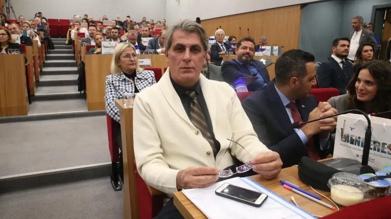 İzmir Büyükşehir Meclis Üyesi Kalp Krizi Geçirdi!