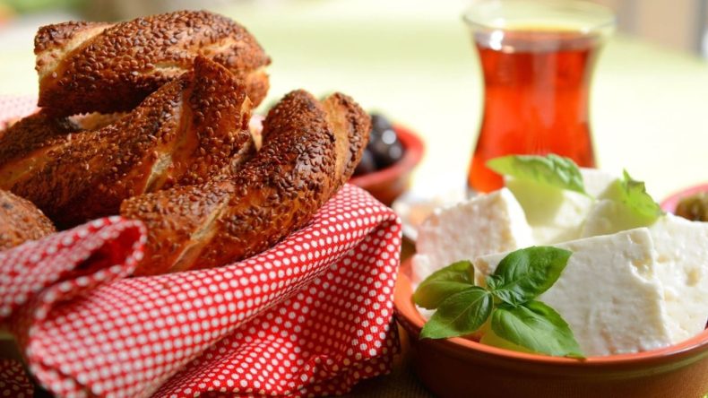 İzmir'in En İyi Gevrek Durakları: Damak Çatlatan Mekân Önerileri