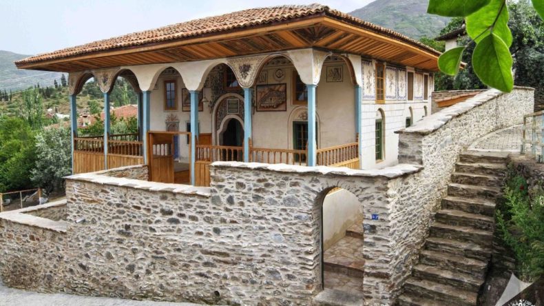 İzmir'de Bulunan Resimli Cami: Kılcızade Mehmet Ağa Camisi'ne Nasıl Gidilir?