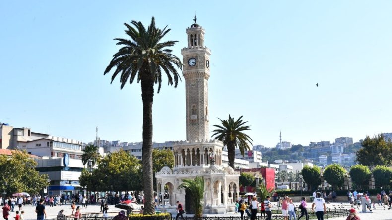 İzmir'de Büyük Elektrik Kesintisi: Hangi Mahalleler Etkilenecek?